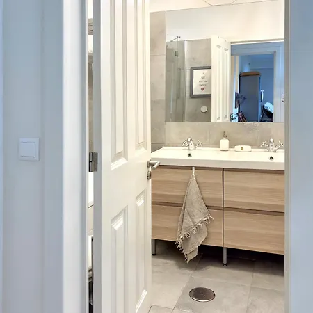 Wisteria فيلة فونشال