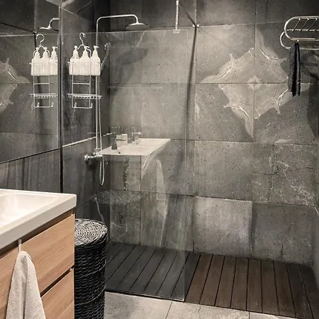 Wisteria Funchal (Madeira)